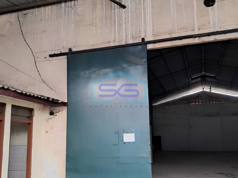 Ready-to-Use Warehouse for Rent with Container Access in Kapuk Kamal, West Jakarta FL 1,150 m²