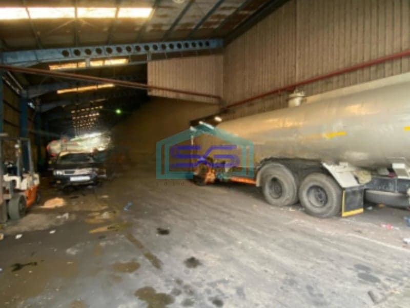 Disewakan Gudang Perbatasan JKT-TGR Kota Di Karawaci Luas Bangunan 3360 m²