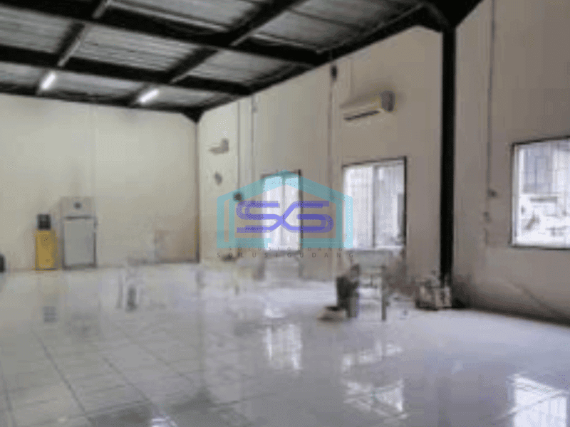 Dijual Gudang Baru Renovasi Luas Bangunan 700 m² Lokasi Cipondoh Tangerang