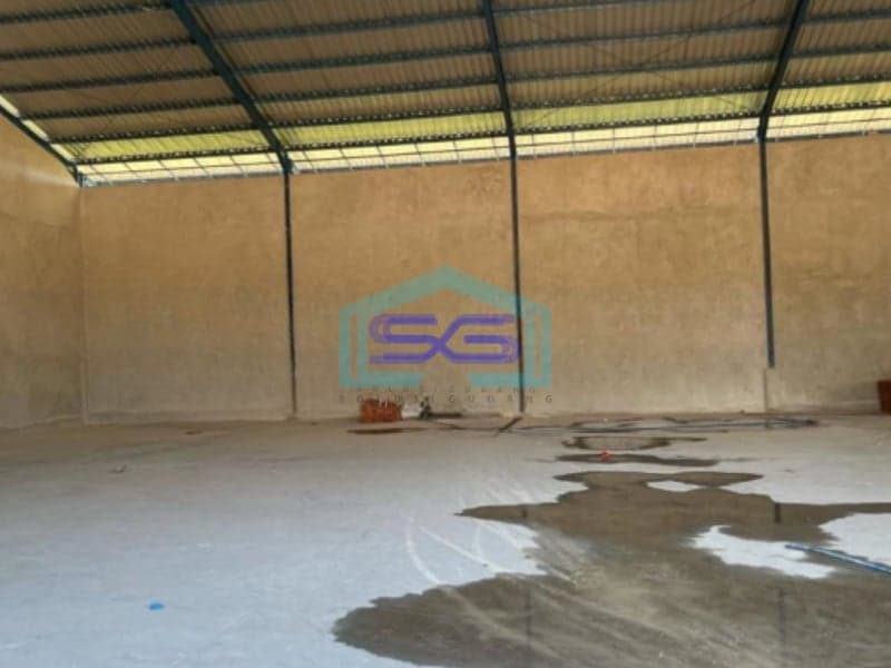 Disewakan Gudang Luas Bangunan 1650 m² Lokasi Pinggir Jalan Raya Mejobo Kudus Jawa Tengah