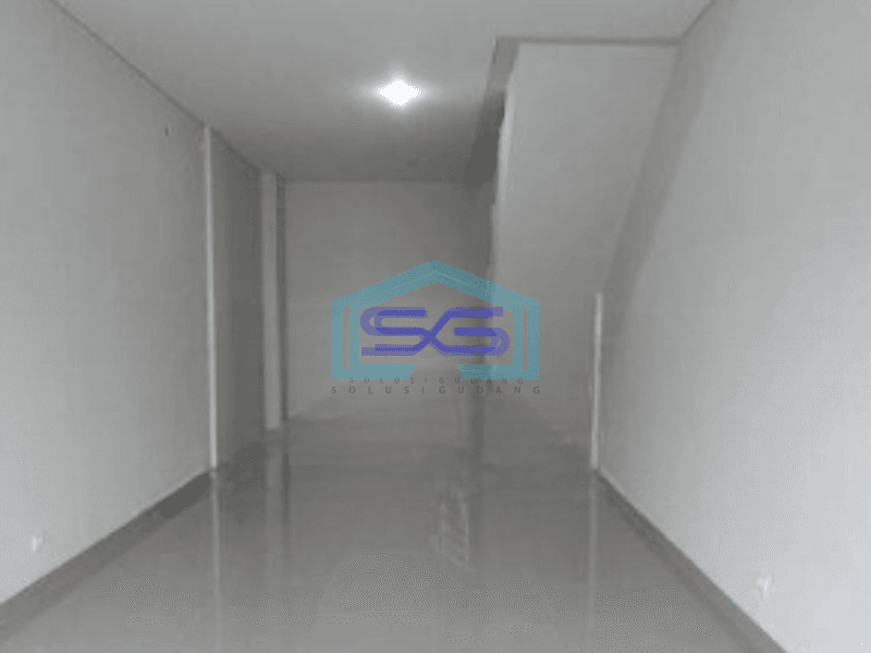 Disewakan Ruko Luas Bangunan  144 m² Lokasi Bebas Banjir di Curug Tangerang