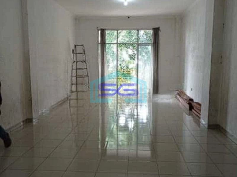 Disewakan Ruko 4 Lantai Strategis Di Slipi, Depan Jalan Raya Jakarta Barat LB 270m2
