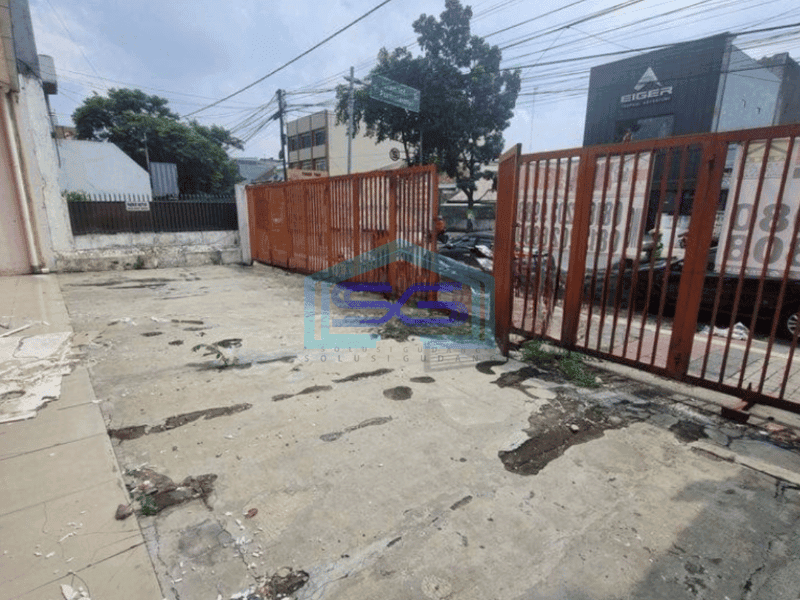 Disewakan Ruang Usaha Lokasi Strategis di Kopo Bandung LT 700m2