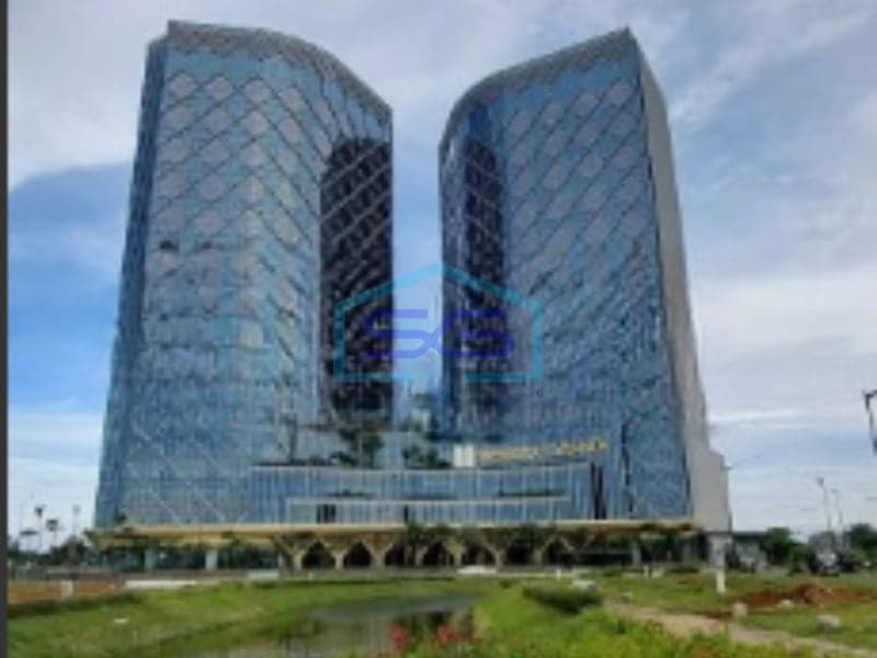 Cheap and Strategic Office for Rent in PIK 2, North Jakarta, 126 sqm Building Area