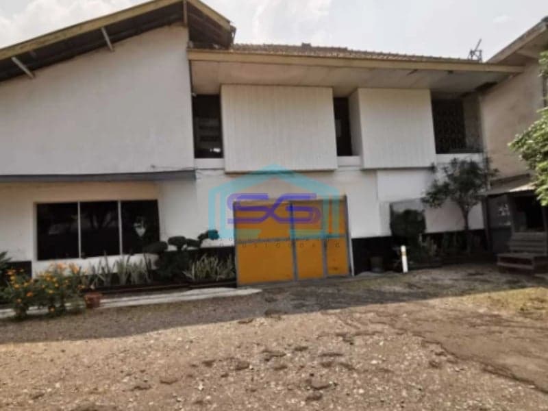 Disewakan Gudang Bekas Garmen, Di Tengah Kota Sayap Jend Sudirman Kota Bandung Luas 2400m2
