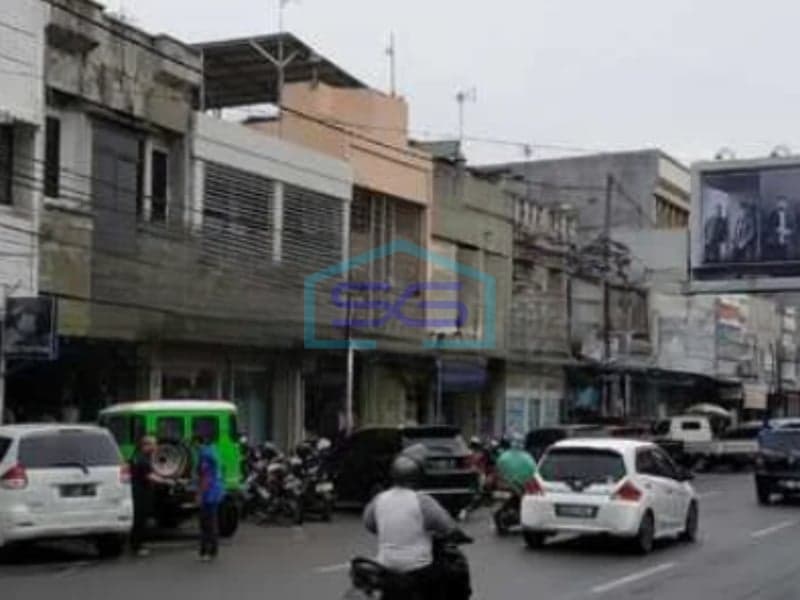 Dijual Tanah Lokasi Strategis dan Premium di Pusat Kota Karawang, Jawa Barat LT 4500 m²