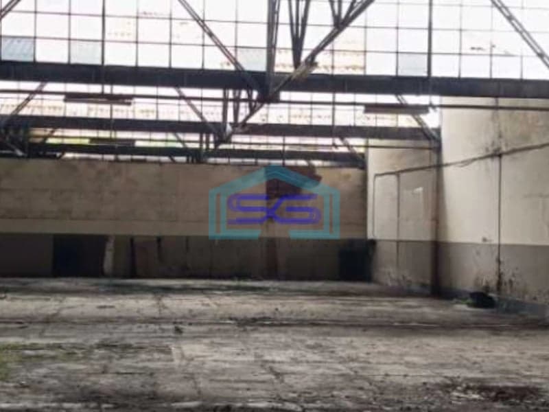 Disewakan Ruang Usaha sebelah OCBC ( seberang gedung merdeka museum KAA) Luas Bangunan  900 m²