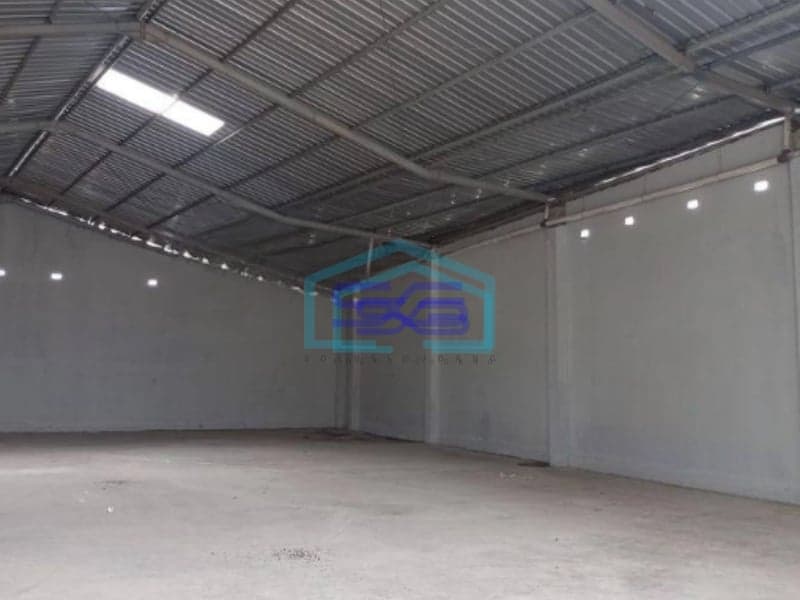Disewakan Gudang Ada Kantor Luas Bangunan  300 m² Pinggir Jalan Raya Jurumudi Tangerang