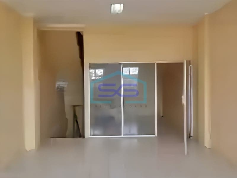 Strategic Shophouse for Rent in Beji Depok West Java Building Area 180 m²