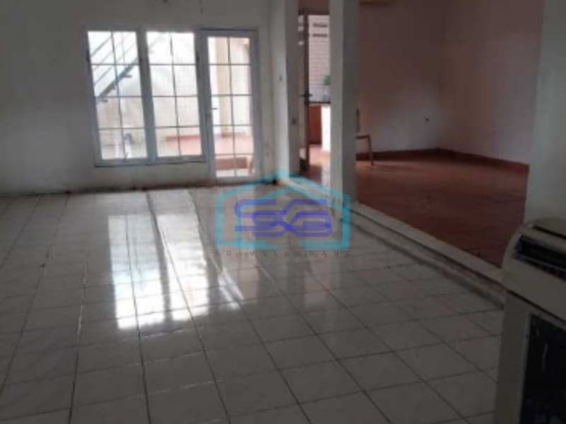 Dijual Ruko Sangat Strategis di Jalan Boulevard Graha Raya Bintaro Jaya Serpong Tangerang Selatan Luas Bangunan  200 m²