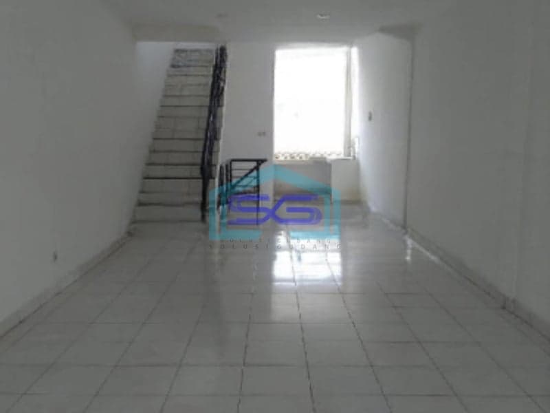 Disewakan Ruko Rendeng 3 lantai Siap Pakai Di Area Burangrang Buahbatu Bandung Luas Bangunan  170 m²