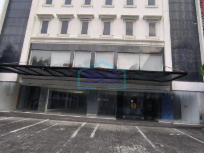 Office for Rent in Tomang Raya, West Jakarta - Building Area 1,500 m²
