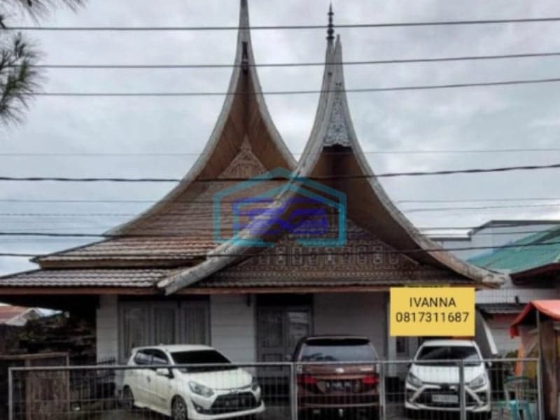 Dijual Ruang Usaha Bekas Hotel Cocok Untuk Usaha di Bukittinggi Sumbar Sumatera Barat Luas Bangunan  180 m²