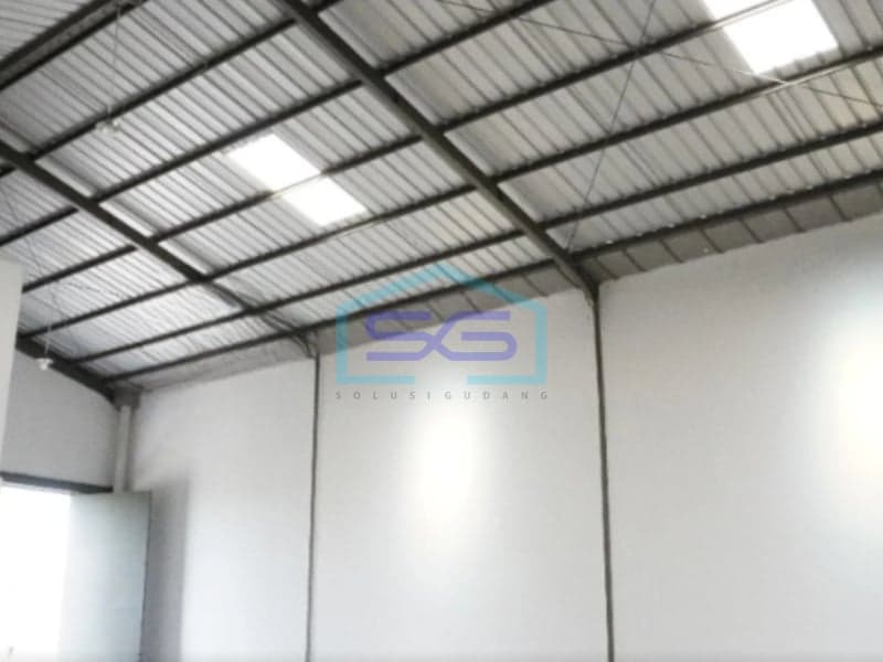 Cheap Ready-to-Use Warehouse for Rent in Pakuhaji, Tangerang, Building Area 342 m²