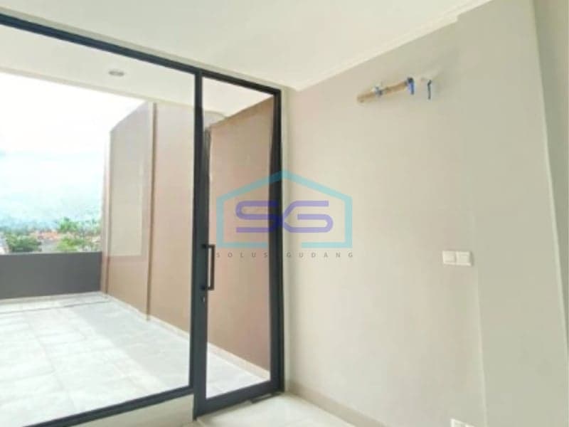 For Sale: 3-Story Shophouse in Bandung, Building Area 149 m²