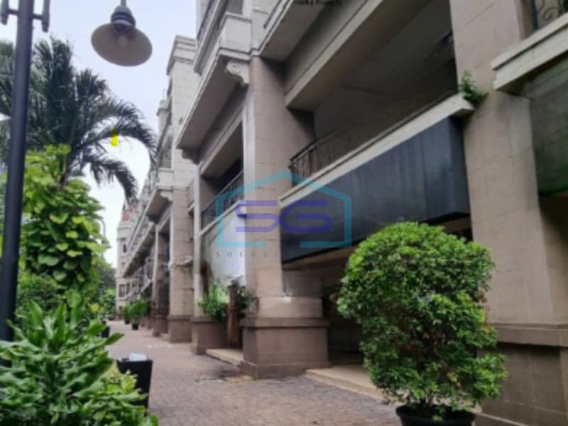 For Rent 4-Story Shophouse on Tanjung Duren Main Road, West Jakarta, 300m2 Building Area