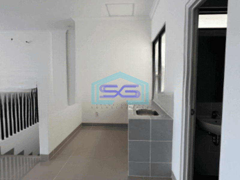 Disewakan Ruko 2 Lantai Luas Bangunan  252 m² di Gading Serpong Tangerang