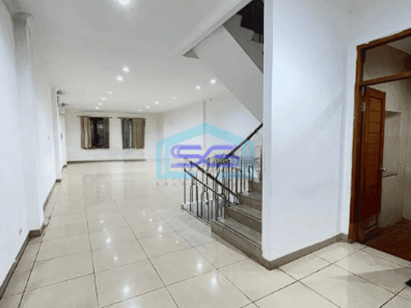 Disewakan Ruko 4 Lantai + Rooftop Di Muara Karang Penjaringan Jakarta Utara LB 552m2