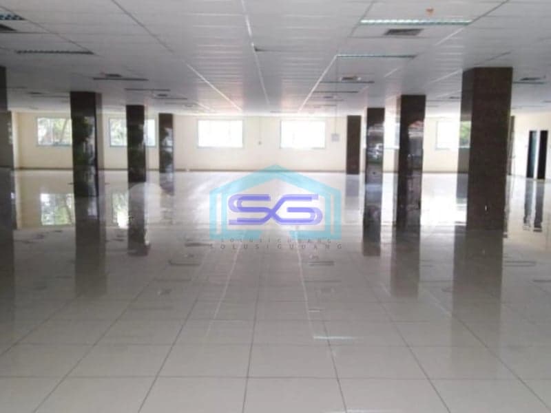 Disewakan Kantor Sudah Renovasi SHM Luas Bangunan 8800m2 di Mampang Prapatan Jakarta Selatan