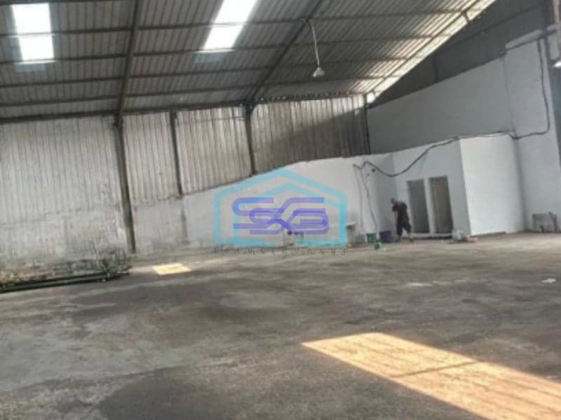 Disewakan Gudang Bisa Masuk Container Luas Bangunan 650 m² Lokasi Bebas Banjir di Tangerang