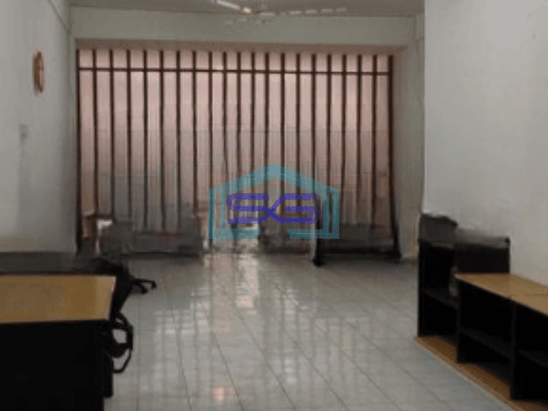 Disewakan Ruko 3 Lantai  Luas Bangunan 300 m² di Rungkut Surabaya