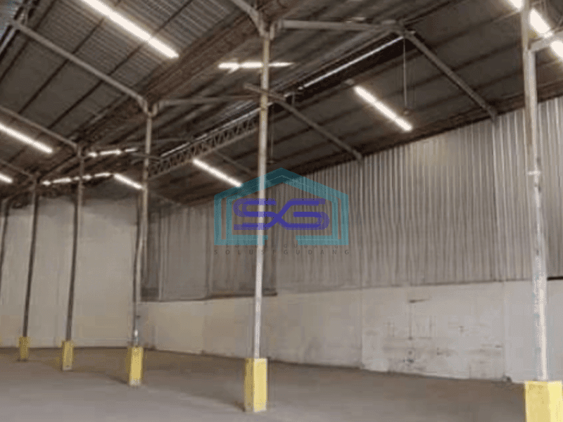 Disewakan Gudang Akses Container 40 Feet Luas Bangunan  1750 m² di Kosambi Tangerang
