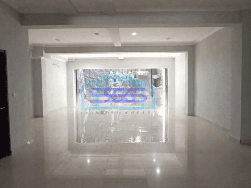 Disewa Gedung Luxurious Cocok Usaha di Mainroad Surya Sumantri
