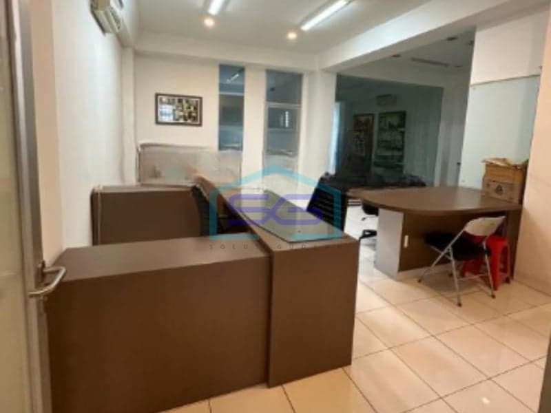 Disewakan 2 Ruko Gandeng Intercon Jakarta Barat LT 162 m²