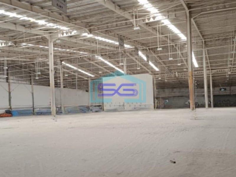 Disewakan Gudang Ada Loading Dock Luas Bangunan  19000 m²  di Bekasi