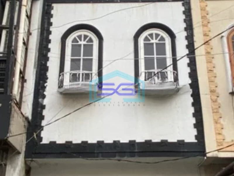 DIJual Cepat Ruko Taman Surya Jakarta Barat Luas Bangunan  232 m²