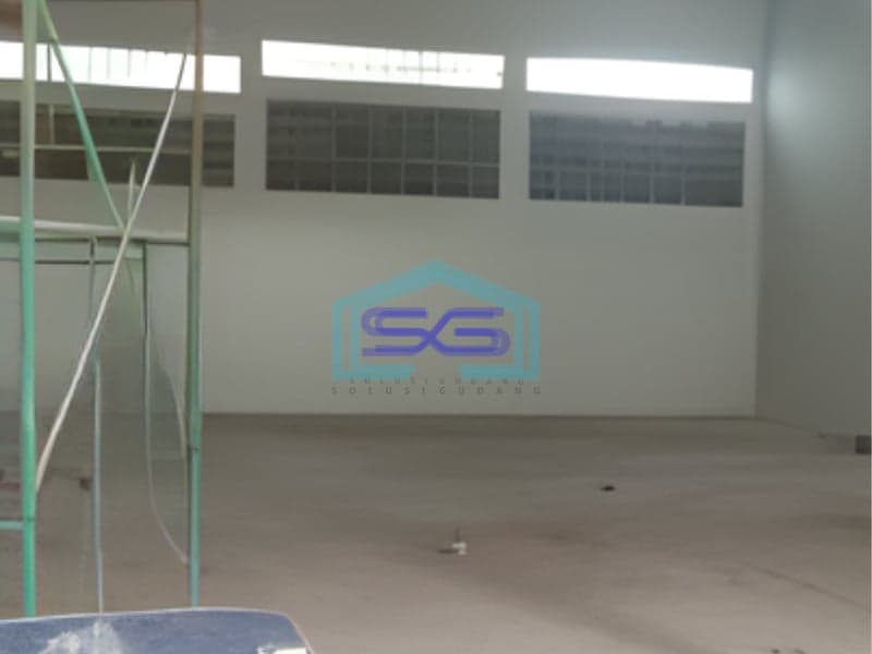 Disewakan Gudang Akses Container 20 Feet Luas Tanah 270 m² di Bekasi