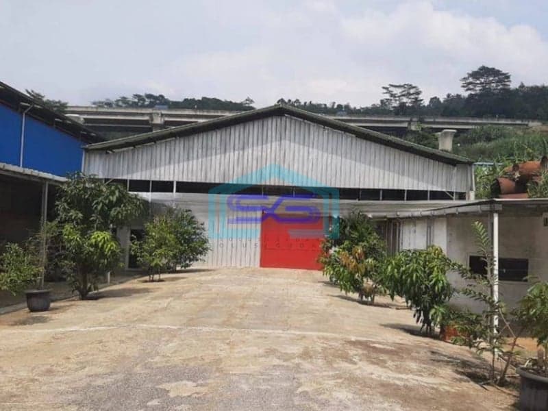 Disewakan Gudang Siap Pakai Strategis di Dekat Tol Cikamuning Bandung Barat LT 1176m2