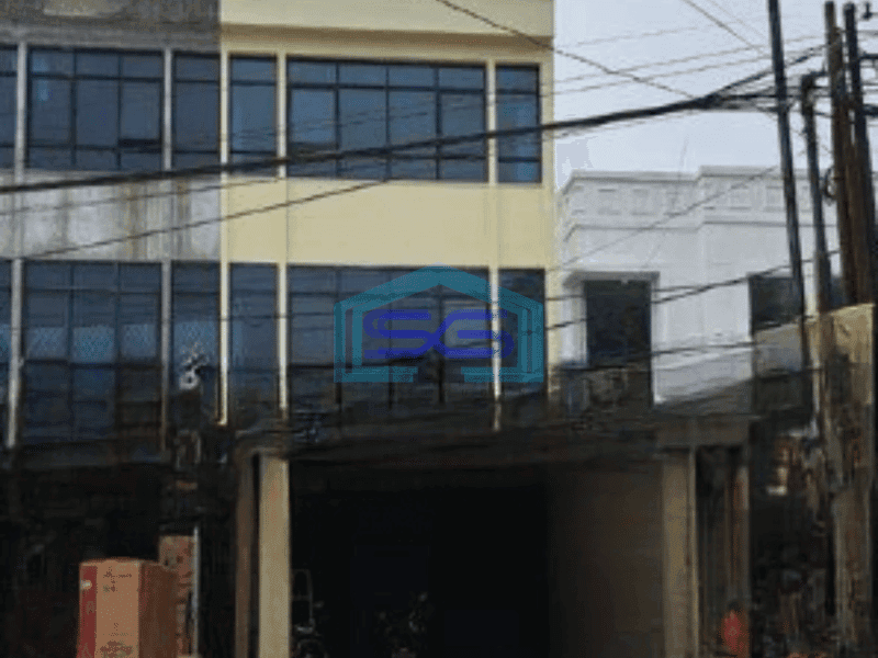 Disewakan Ruko Rapi Siap Pakai Luas Bangunan 274 m² Lokasi Strategis di Balaraja Tangerang
