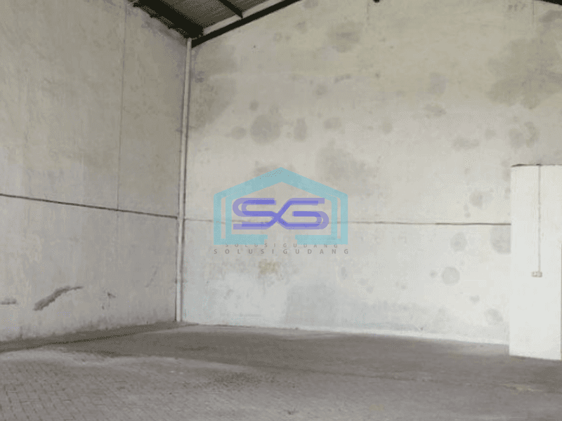 Disewakan Gudang Siap Pakai Luas Bangunan 180 m² Akses Container 20 Feet di Gununganyar Surabaya