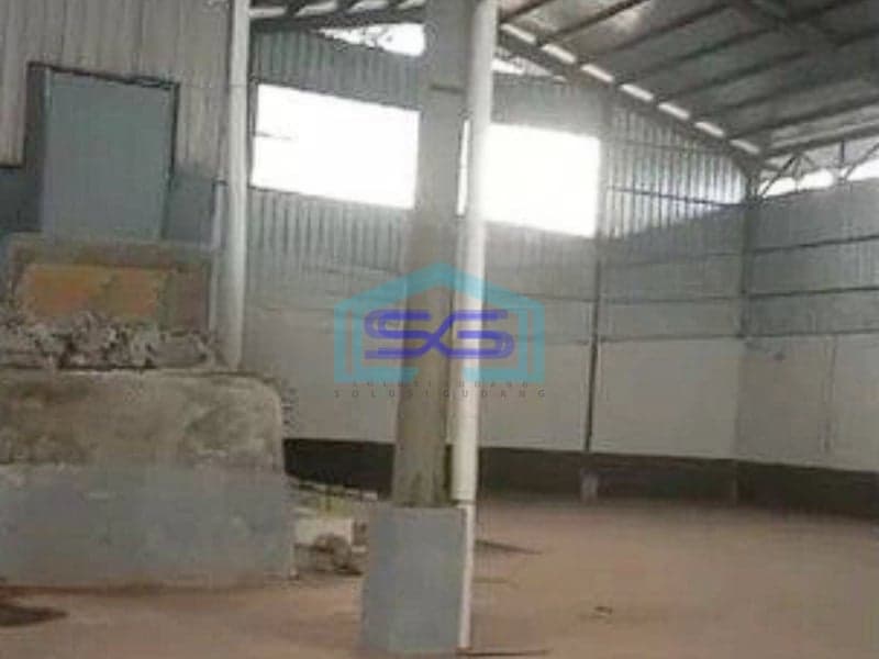 Disewakan Gudang Baru Masuk Truk Fuso Lokasi Strategis di Cibubur Bogor LT 1500m2