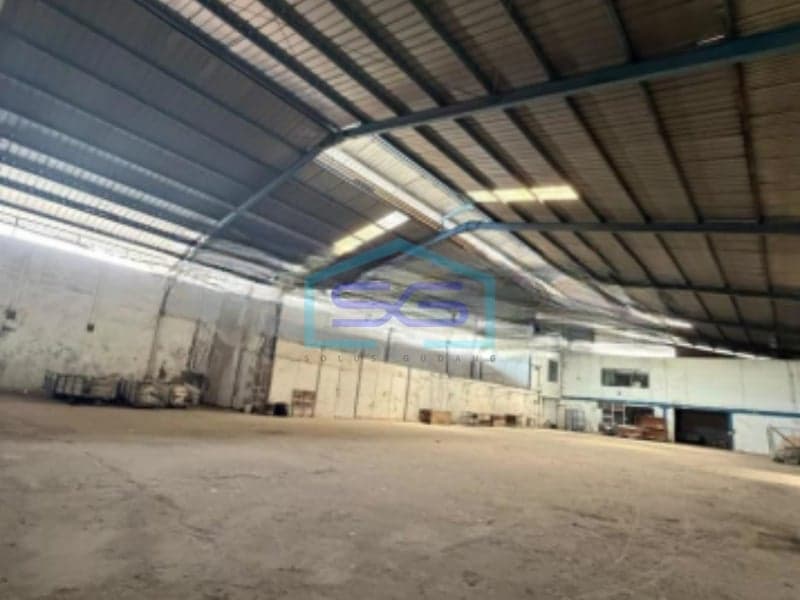 万隆西部爪哇巴图加加工业区现成工厂出售，建筑面积7000平方米