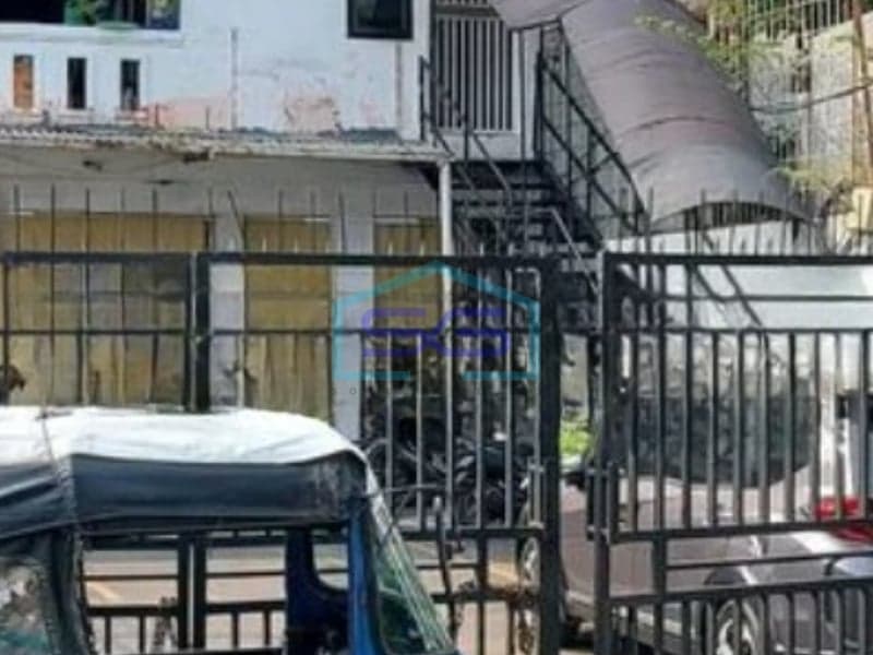 For Rent: Former Minimart Commercial Space in Kemayoran, Central Jakarta, 144 sqm BUA
