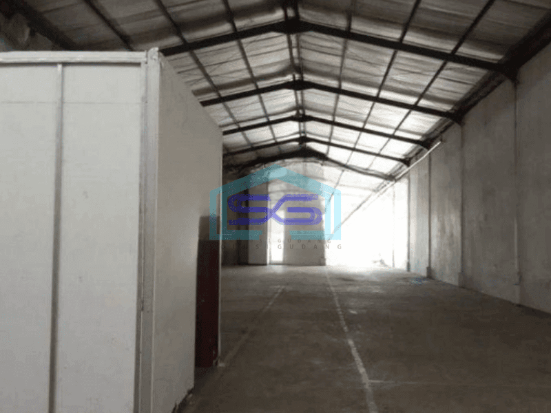 Disewakan Gudang Luas Bangunan  579 m² Lokasi Strategis di Pinggir Jalan BSD City Tangerang