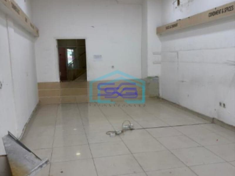 Disewakan Ruko Hadap Jalan Raya Lokasi Ramai di Ciledug Tangerang Selatan Luas Bangunan  136 m²
