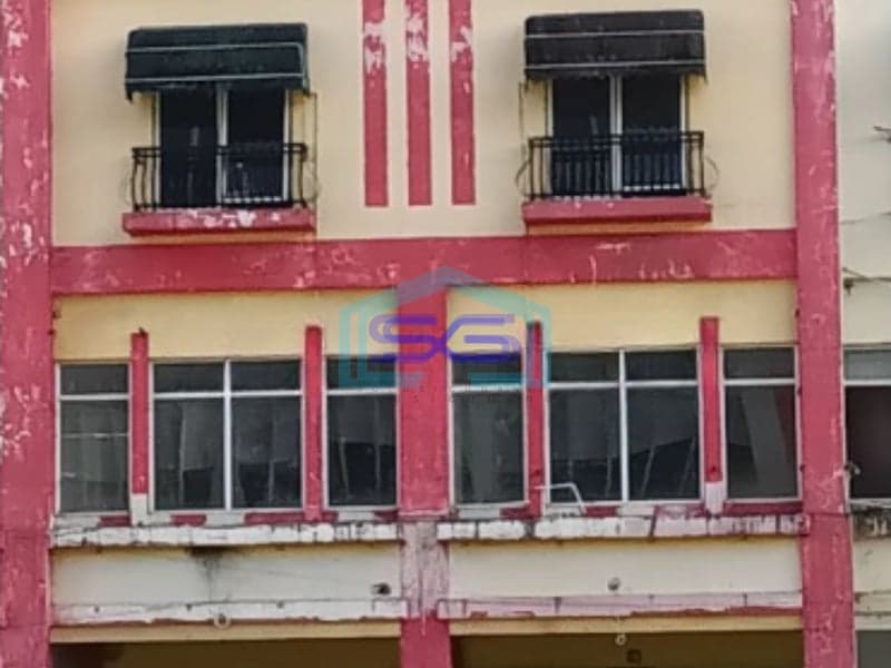 Disewakan Ruko 3lt Marina Plaza Cocok Buat Kantor Salon Kecantikan Wenang, Manado Luas Bangunan  600 m²
