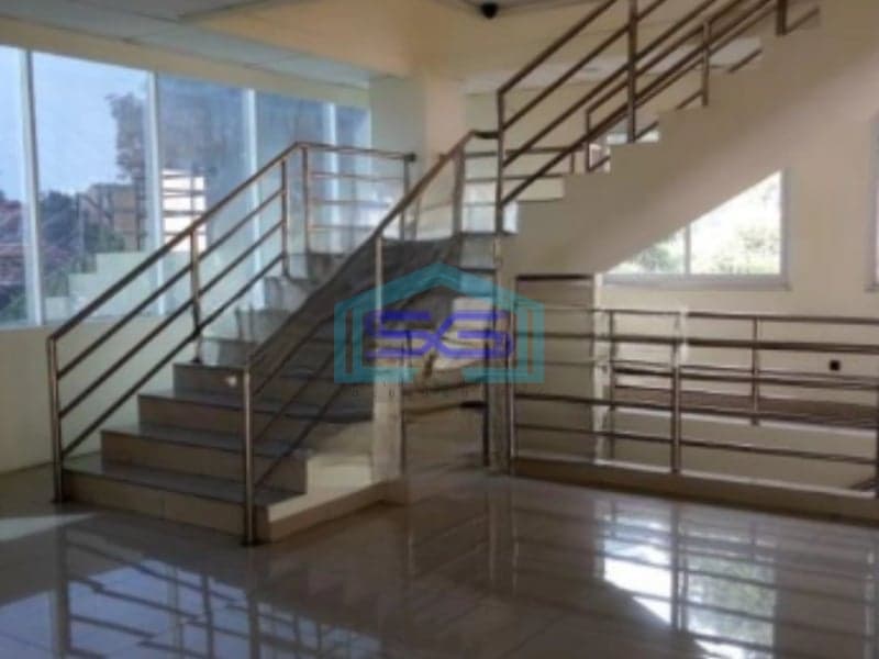 Disewakan Gedung Perkantoran Di Cikini Jakarta Pusat Bersertifikat SHM LB 2500m2