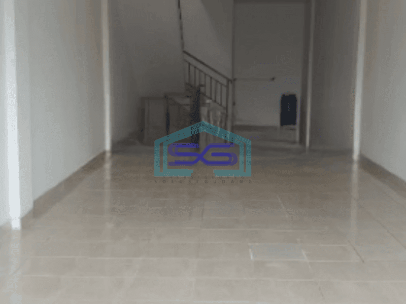 Disewakan Ruko Luas Bangunan 200 m² di Tambora Jakarta Barat 3 Lantai