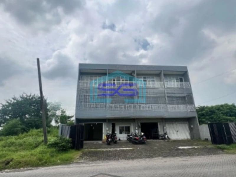 Dijual Ruko 3 Lantai Dian Istana Surabaya Barat Luas Bangunan  250 m²