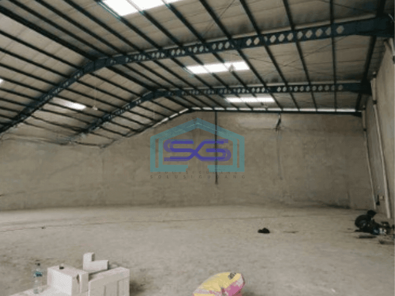 Disewakan Gudang Akses Jalan Besar di Cikupa Tangerang Luas Bangunan  690 m²
