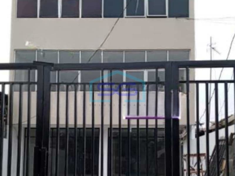 Disewakan Ruko 3 Lantai Siap Pakai Bangunan Baru di Narogong Bekasi LB 360m2