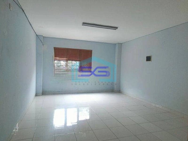Disewakan Ruko 2 Lantai Bagus di Lippo Cikarang Luas Bangunan 177m2