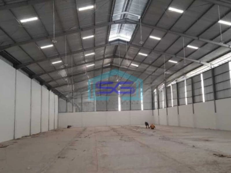 Disewakan Gudang Luas Bangunan 1817 m² Lokasi Bebas Banjir di Semarang