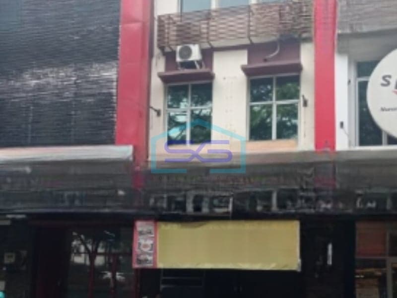 Spacious 225 m² Shop House for Rent, Flood-Free in Tangerang