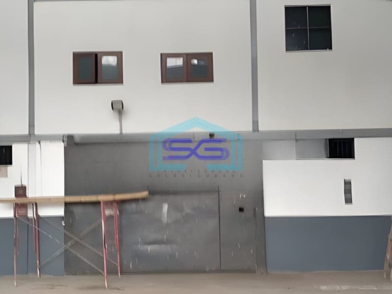 Disewakan Gudang Luas Bangunan 1500 m² Lokasi Bekasi Akses Container 40 Feet