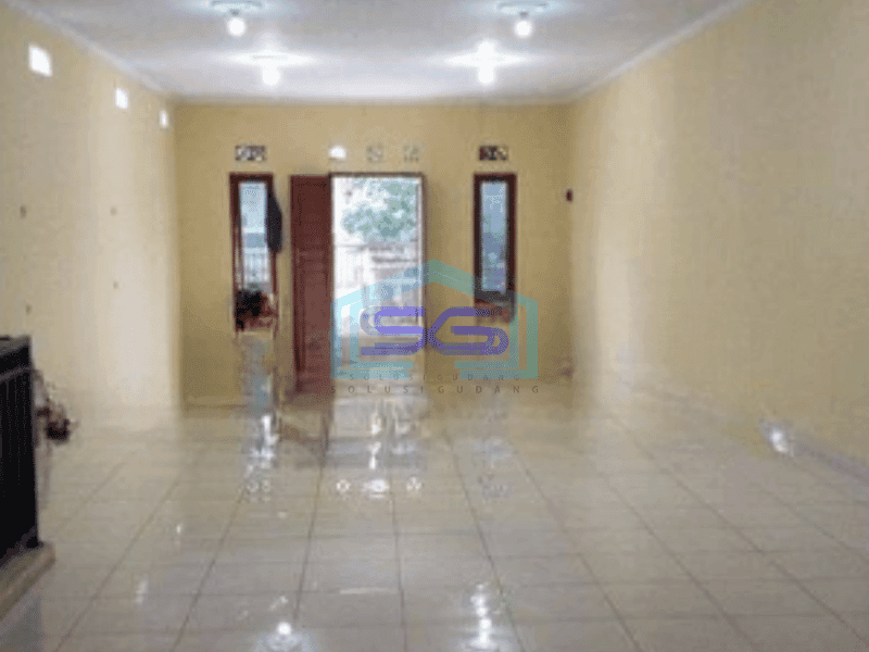 Disewakan  Ruko 2 lantai Ringroud Utara Sleman Yogyakarta